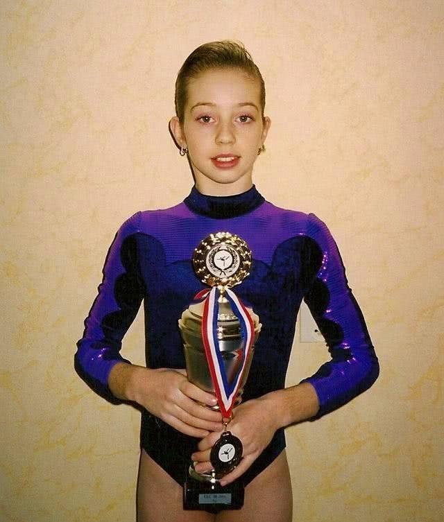 以无比的热情与努力争取更大的进步